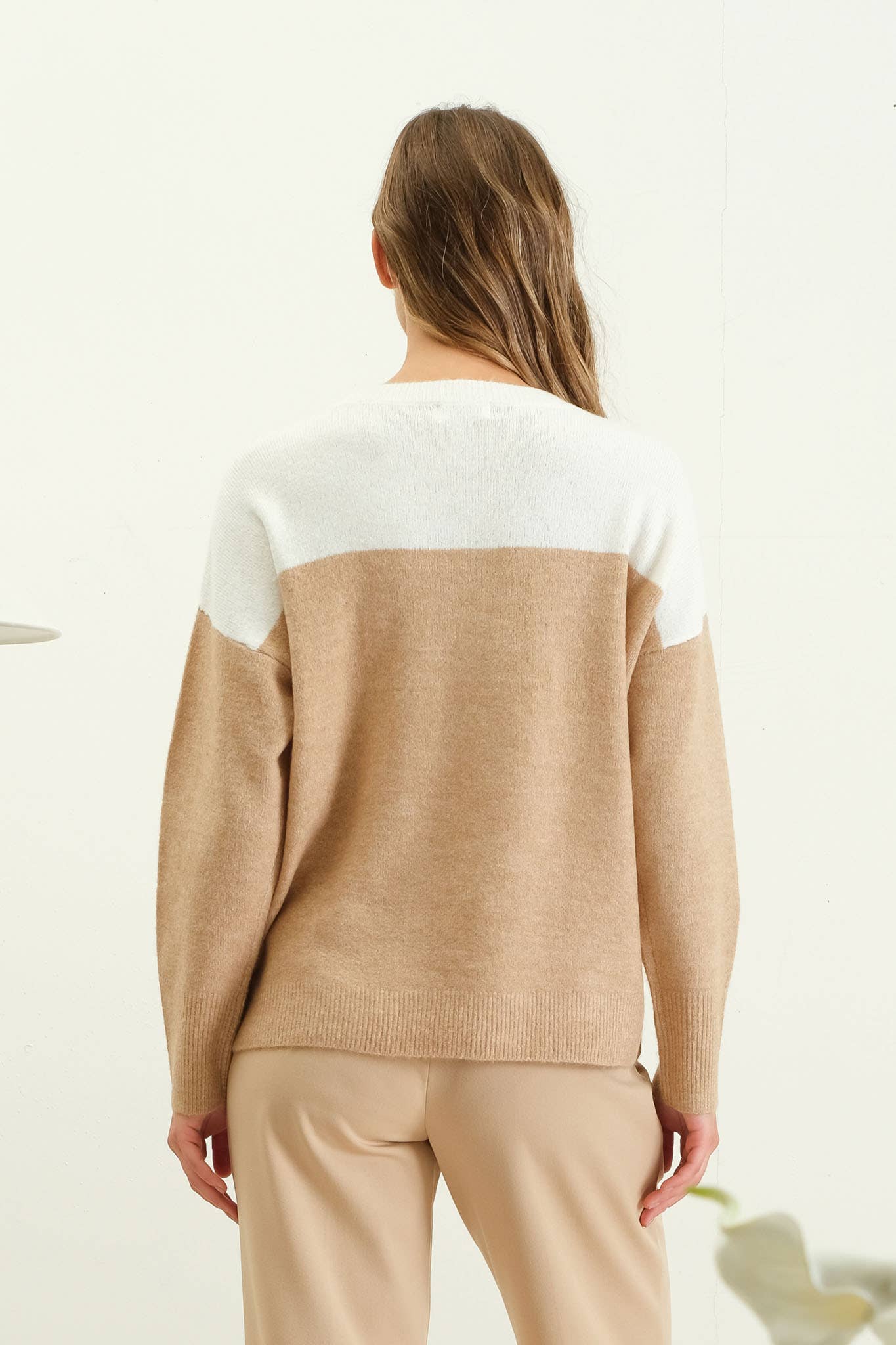 CONTRAST LONG SLEEVE KNIT PULLOVER SWEATER