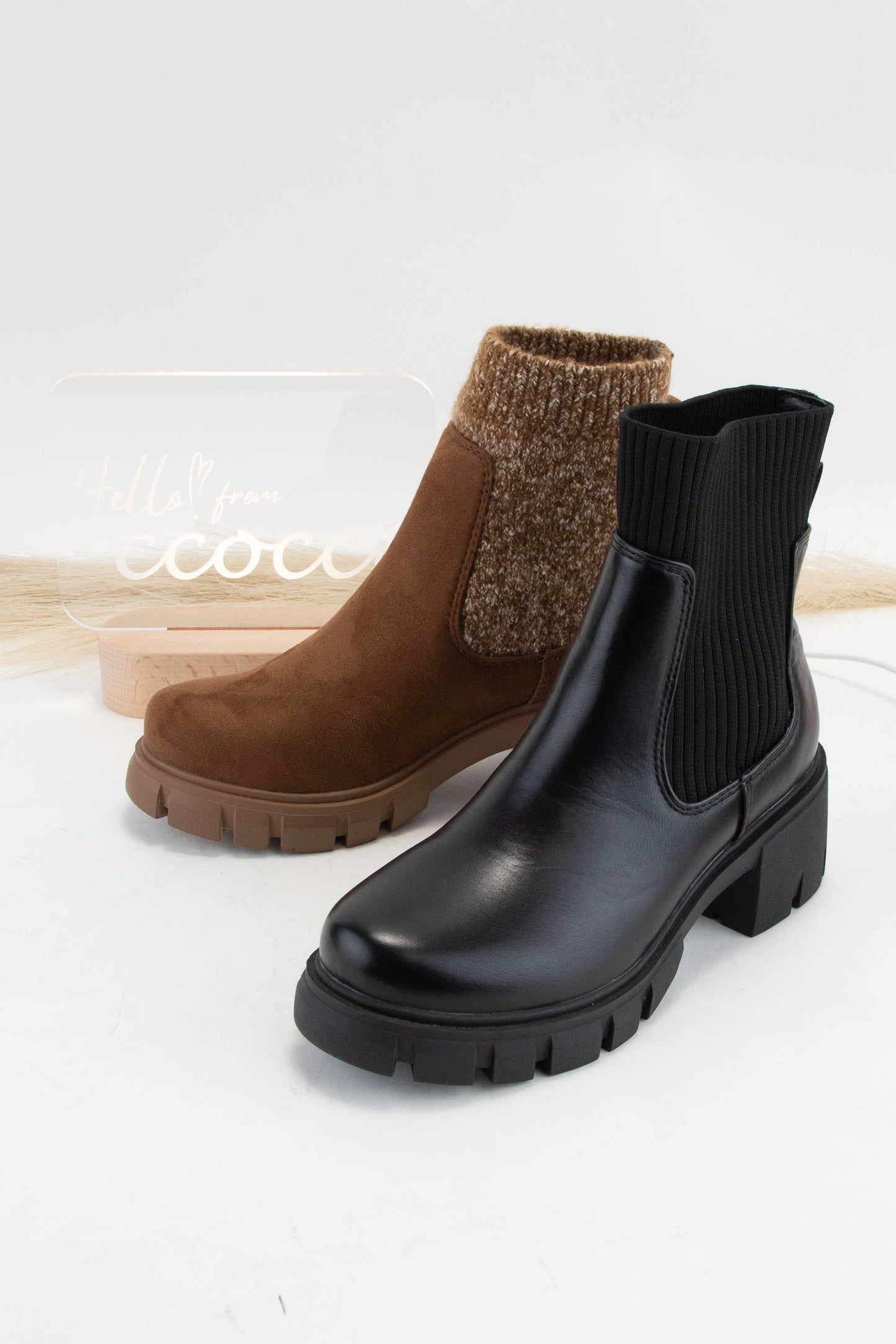 CHUNKY LUG SOLE CHELSEA BOOTS