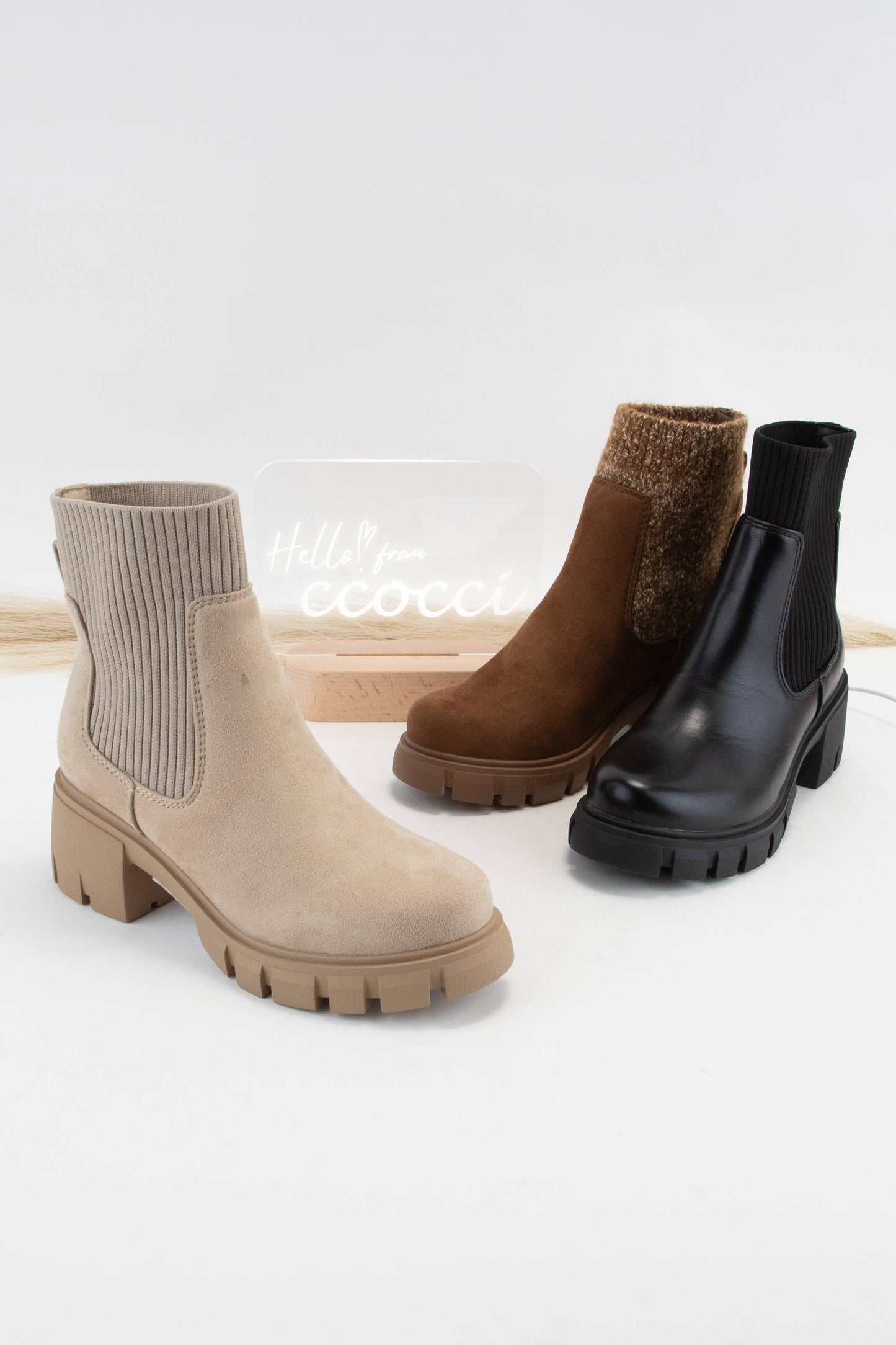 CHUNKY LUG SOLE CHELSEA BOOTS