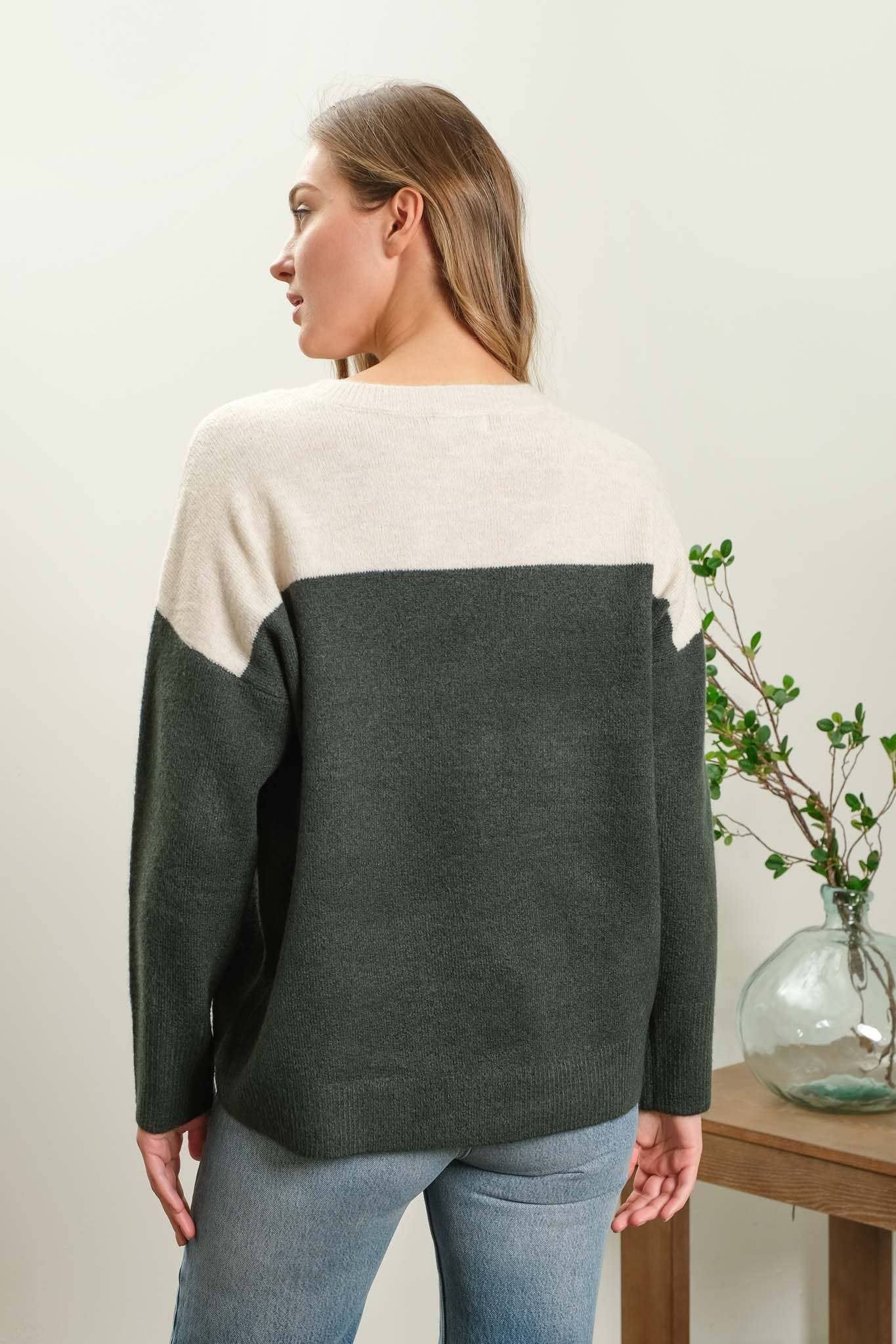 CONTRAST LONG SLEEVE KNIT PULLOVER SWEATER